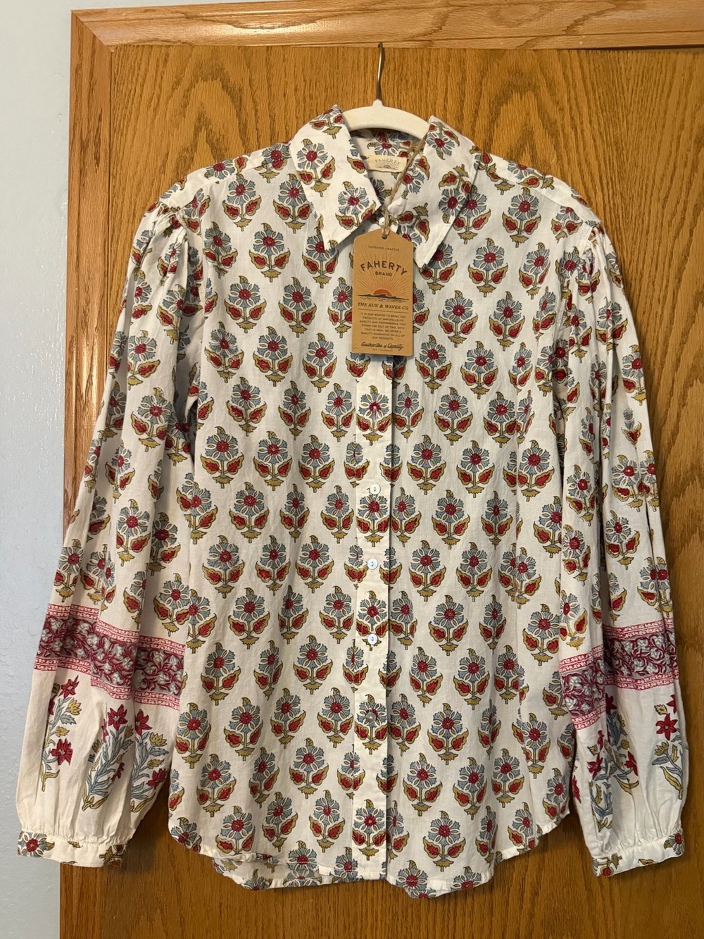 NWT Faherty Suki Blouse in Antique Bouquet. Small - Picture 2 of 11